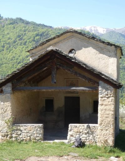 Passeggiata alla soperta delle borgate di Macra  venerdì 1 maggio