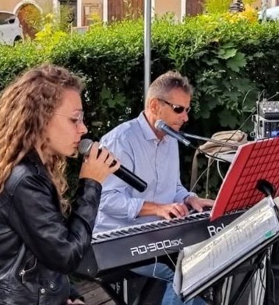 IX Rassegna CINE&MUSICA E… ALL’ECOMUSEO: concerto con il DUO ADELE & DAD a Macra venerdì 14 agosto