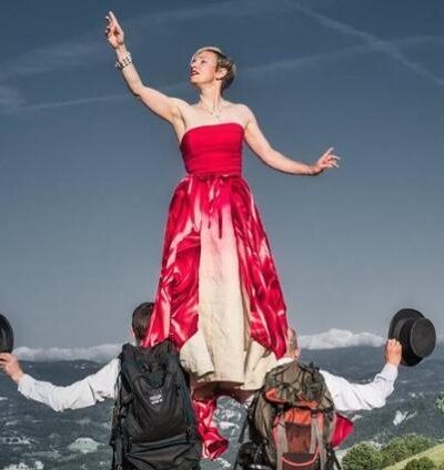 SPETTACOLO TEATRALE “RICETTE E SINFONIE” sabato 22 agosto a Prazzo con la Compagnia SCAVALCAMONTAGNE